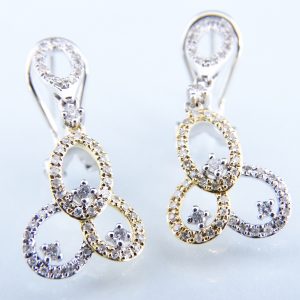 Aretes con brillantes
